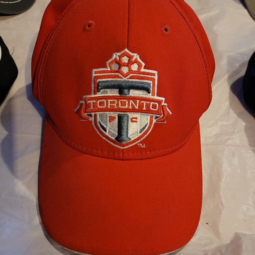 Adidas Toronto MLS fitted cap size small